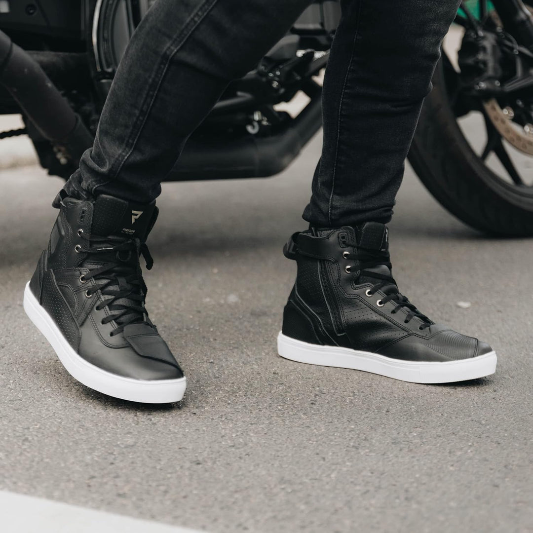 REBELHORN Vandal Motorradstiefel Herren und Damen | Perforiertes Leder | Knöchel, Zehen und Fersensc