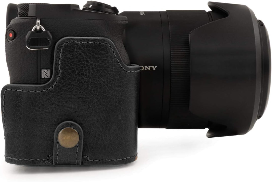 MegaGear Ever Ready Echtleder Kameratasche mit Trageriemen kompatibel mit Sony Alpha A6600 Schwarz,