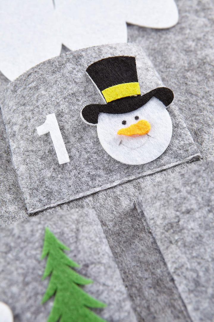 HEITMANN DECO Filz-Adventskalender Santa - Adventskalender zum Befüllen und Aufhängen - Weihnachtsma