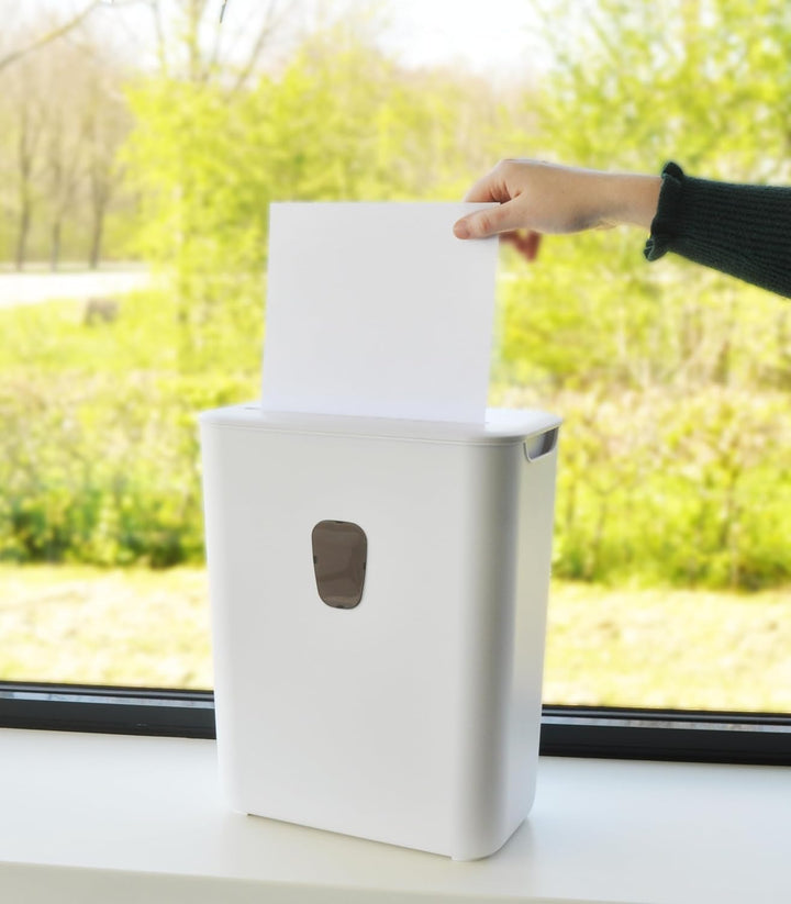 DESQ® Aktenvernichter 8 Blatt - Partikelschnitt 4 x 38 mm, Sicherheitsstufe P4, 15 Liter, Leiser Bet