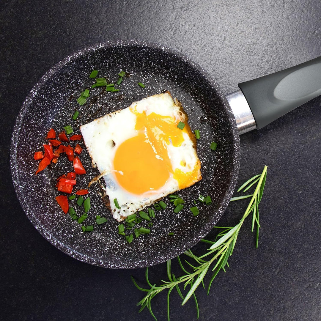 STONELINE Gourmundo Bratpfanne, 18 cm, antihaftbeschichtete Pfanne mit echten Steinpartikeln, alle H