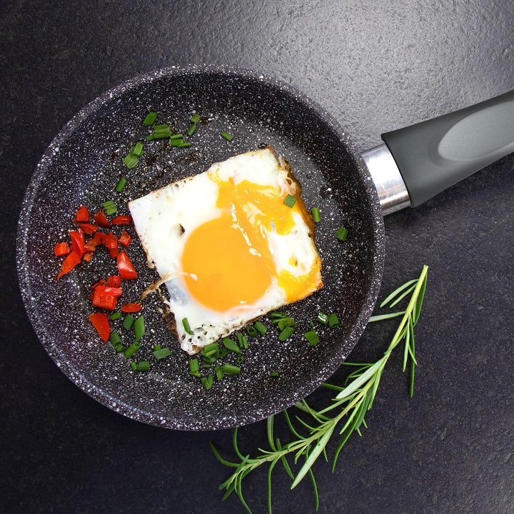 STONELINE Gourmundo Bratpfanne, 18 cm, antihaftbeschichtete Pfanne mit echten Steinpartikeln, alle H