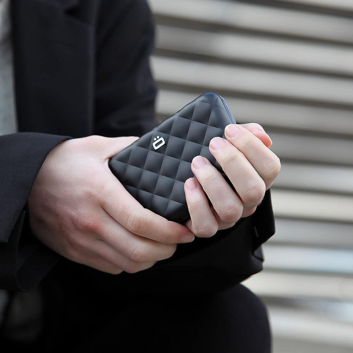 ÖGON Smart Wallets - Aluminium Geldbörse Quilted Button für Damen - RFID-Schutz - Bis zu 10 Karten u