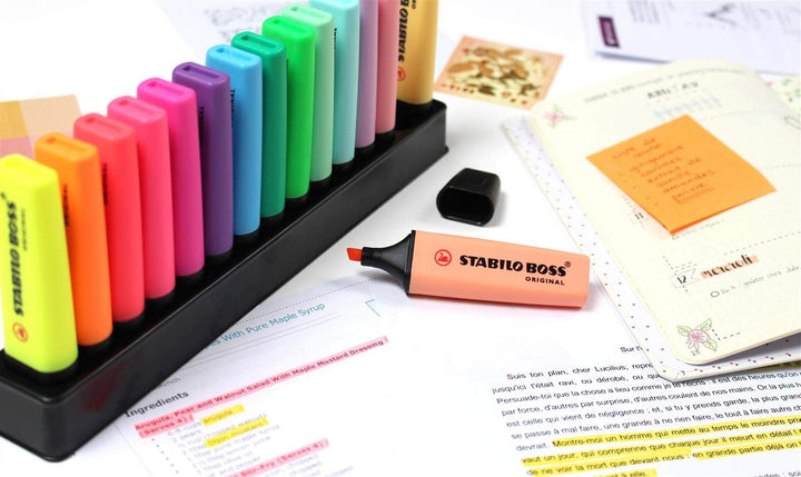 STABILO Set de Bureau 15 Surligneurs BOSS Coloris 9 Fluo et 6 Pastel