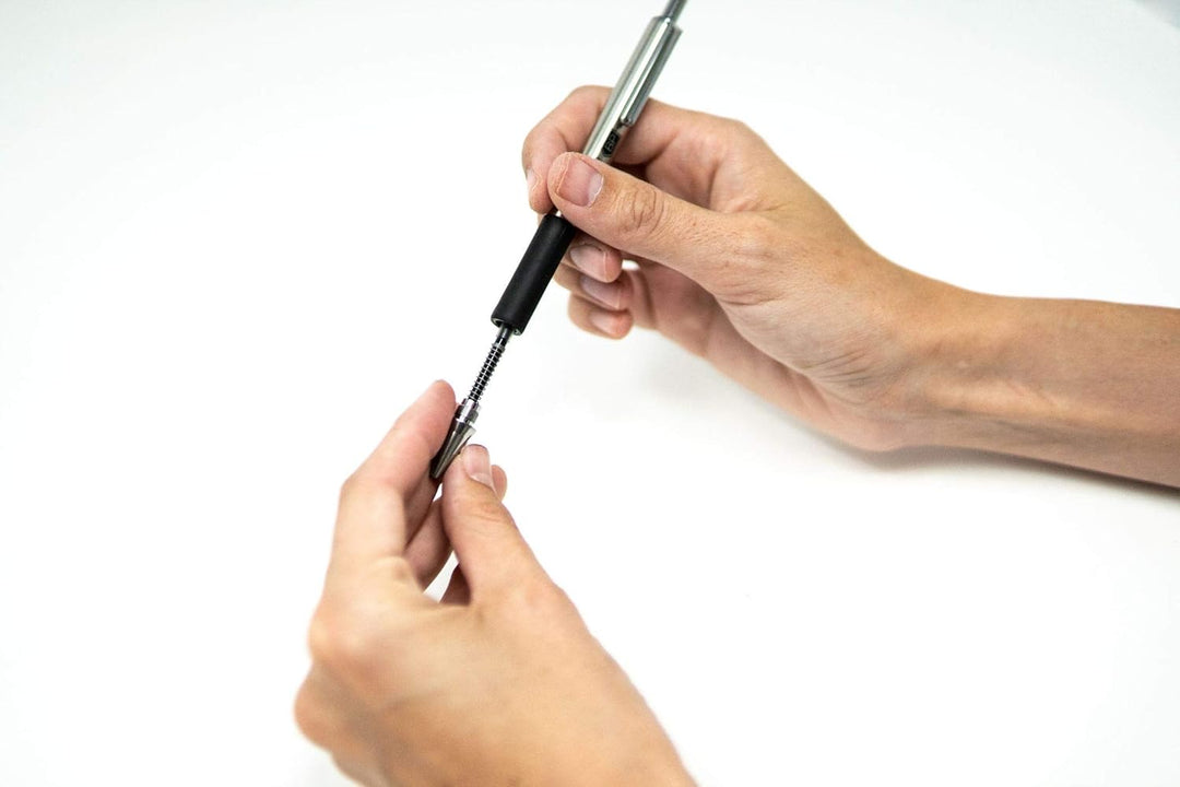 Zebra Pen F-402 Druckkugelschreiber, Edelstahlschaft, feine Spitze, 0,7 mm, schwarze Tinte, 2 Stück