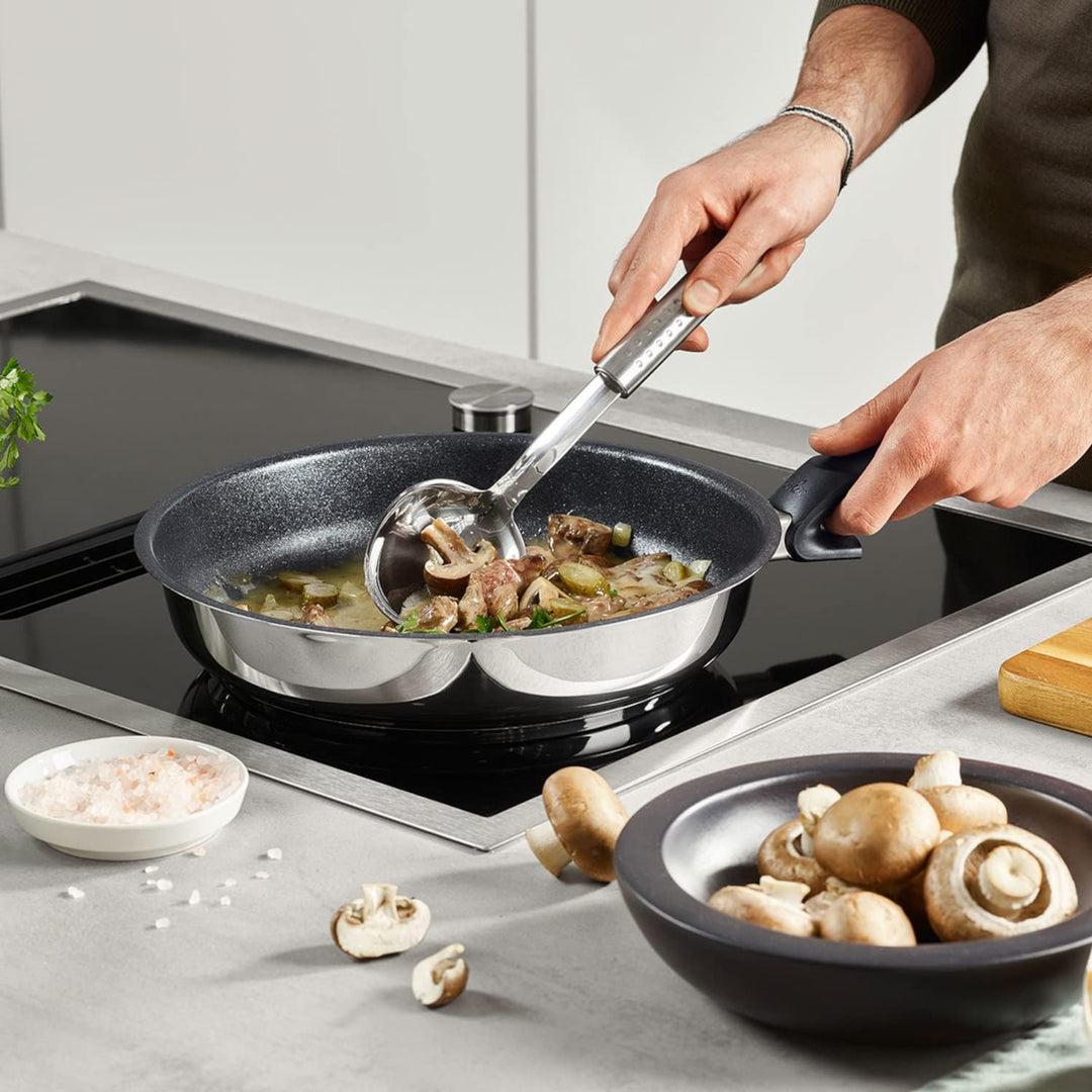 Fissler Adamant Premium / beschichtete Edelstahl-Pfanne (Ø 24 cm) Bratpfanne-antihaftend, kratzfest