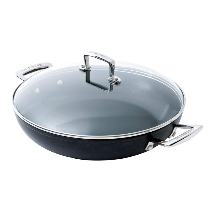 Le Creuset Aluminium-Antihaft Profipfanne mit Deckel, Ø 26 cm, Für alle Herdarten inkl. Induktion ge