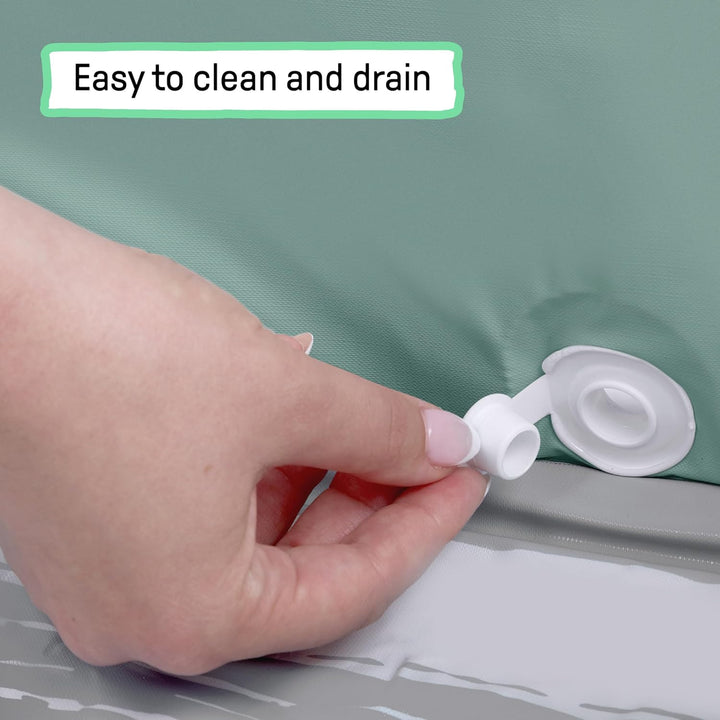 Ingenuity Tuckaway Kleinkinderbadewanne, verwandelt Dusche in Badewanne, Zusammenklappbar, Leicht zu