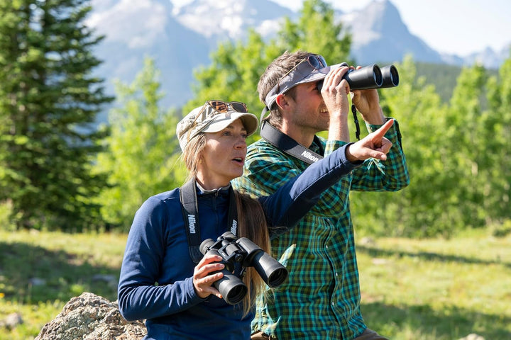 Nikon Action 10x42 Fernglas (leicht zu Tagen und zu bedienen, Gute räumliche Sicht, für Wanderungen,