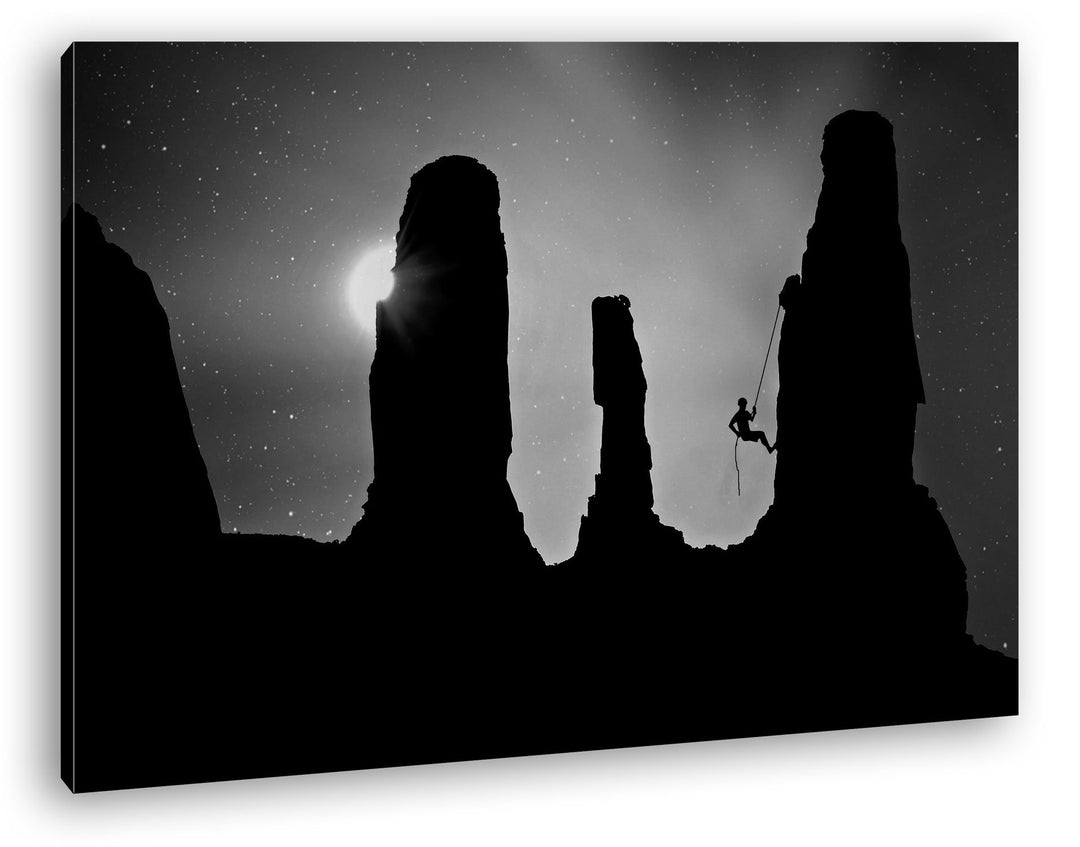 deyoli Silhouette eines Bergsteigers Format: 80x60 Effekt: Schwarz/Weiss als Leinwand, Motiv fertig