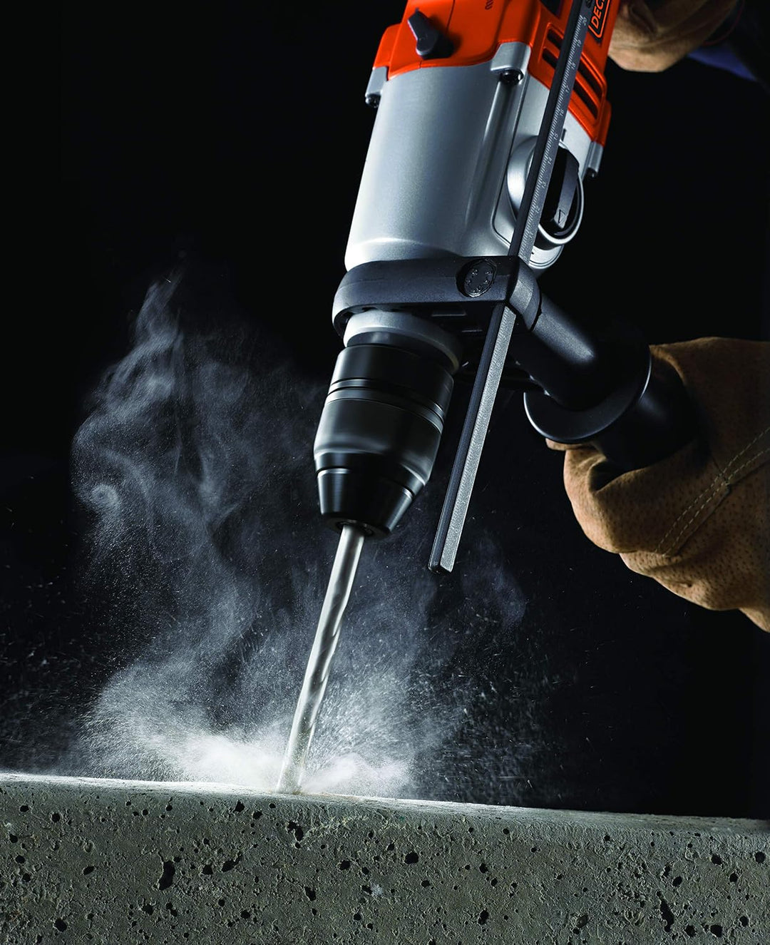 Black + Decker 2-Gang Schlagbohrmaschine (850 Watt, 13 mm Metall-Schnellspannbohrfutter, Konstanter