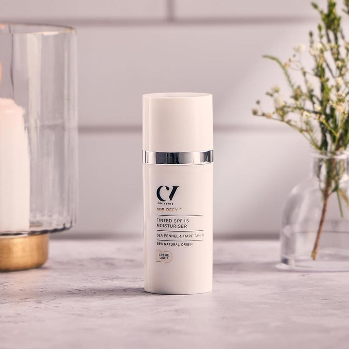 Age Defy+ Getönter Schutz-Moisturizer LSF15 – Leicht, 30 ml | Natürlich getönter Moisturizer von Cha