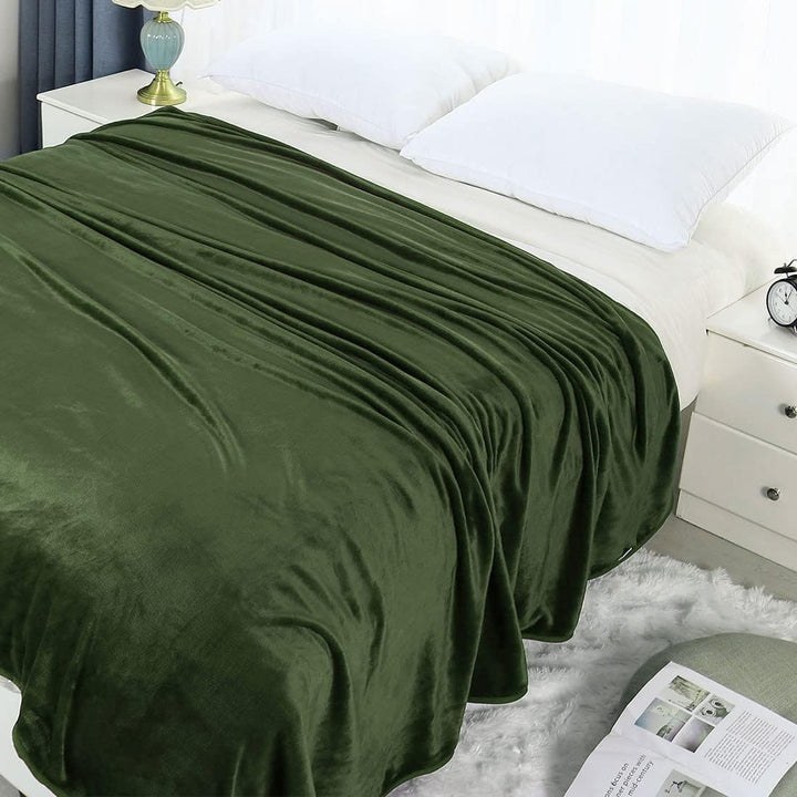 PiccoCasa Kuscheldecke Tagesdecke Fleecedecke mit Rand Microfaser Decke Weiche Warme Leichte Decke 3