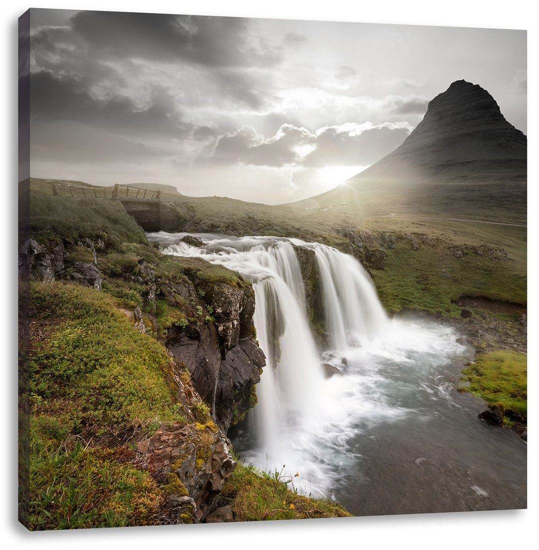 Pixxprint Wasserfall bei Sonnenuntergang als Leinwandbild Quadratisch/Grösse: 70x70 / Wandbild/Kunst