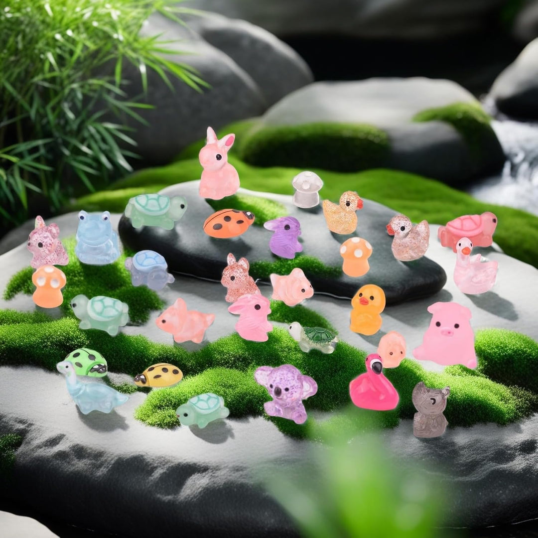 160 Stück Mini Harz Tiere, Miniatur Figuren Leuchtende Bunte Kleine Tierfiguren Kaninchen Enten Dino