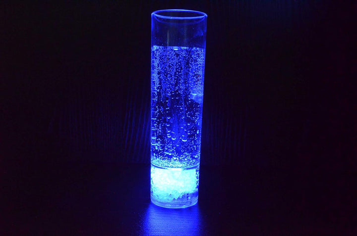PRECORN 2er Set LED beleuchtetes Longdrinkglas Kunststoff 400ml Trinkglas Partyglas Hochzeit Silvest