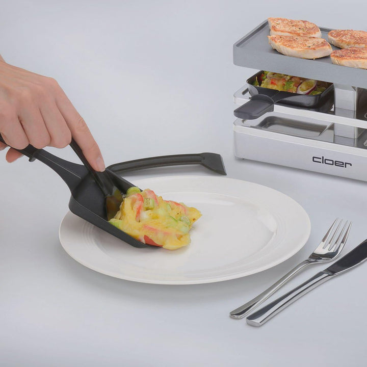 Cloer 6495 Mini Raclettegrill / 400 W / 2 Pfännchen mit wärmeisolierten Griffen / Unbeheizter "Parkp