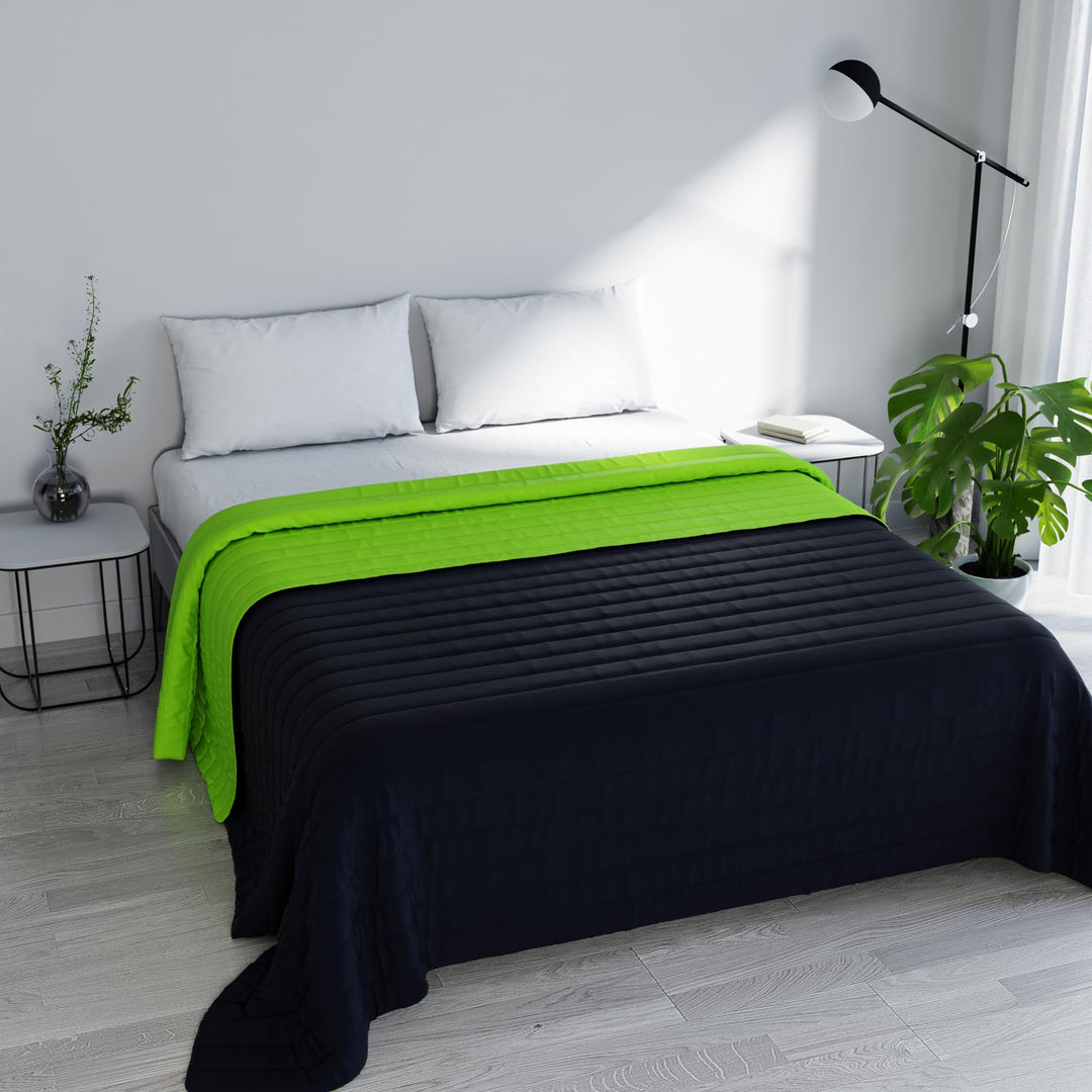 Italian Bed Linen Elegant Steppdecke für Doppelbett 260 x 270 cm Blu Scuro/Verde Mela, Blu Scuro/Ver