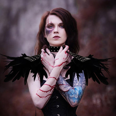keland Gothic Leder Feder Epauletten Schulterklappen Schulterschmuck Umhang Schultertuch mit Halsrei