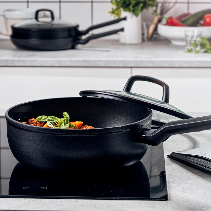 BK Easy Ceramic Keramische Antihaft-Schmortopfpfanne 24 cm/3,4 l mit Deckel, PFAS-frei, Induktion, B