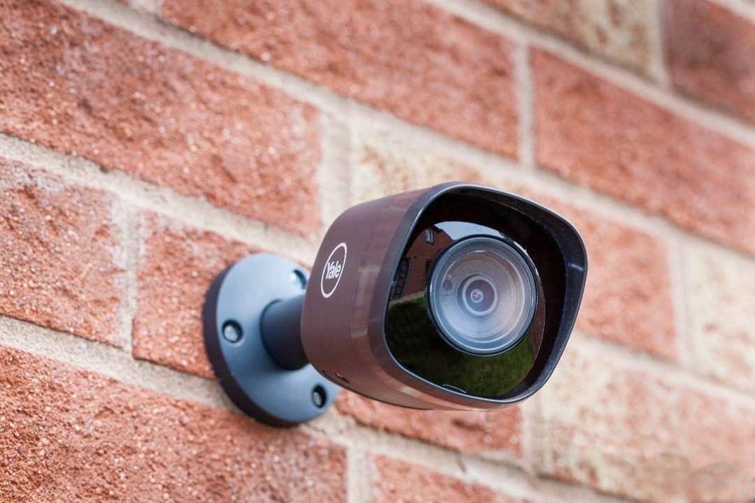 Yale SV-4C-2ABFX Smart Home CCTV Kit-HD1080, 2 Kameras, 4 Kanäle, 1TB Festplatte, Schwarz