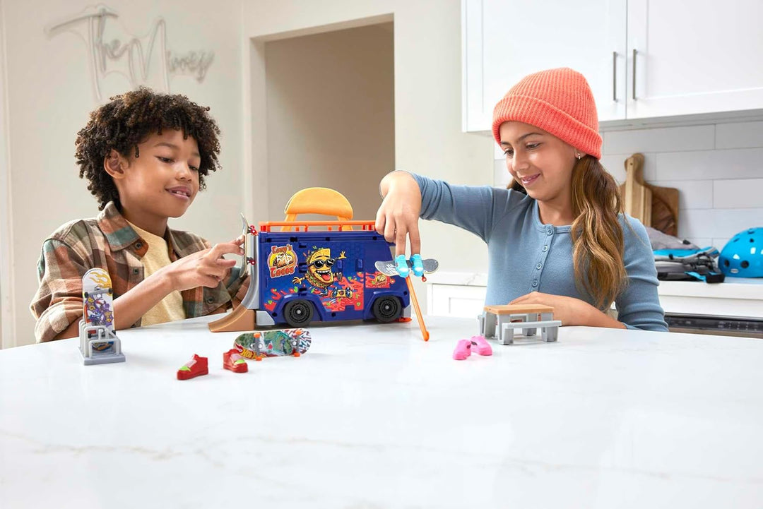 Hot Wheels Skate Taco-Truck Spielkoffer - Mit herausziehbarem Geländer für Coole Skate-Tricks, inklu