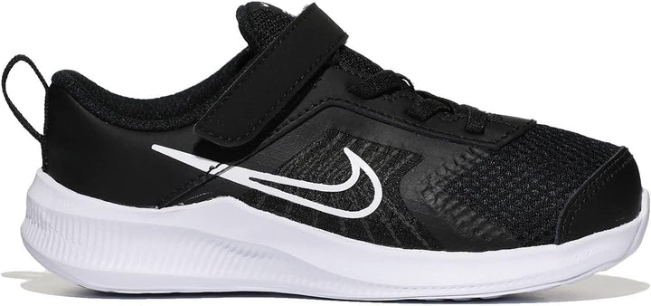 Nike Jungen Downshifter 11 Kids Gymnastikschuh 28.5 EU Black White, 28.5 EU Black White
