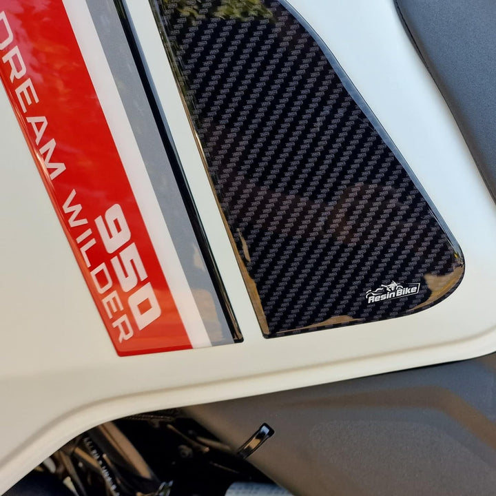 Resin Bike Aufkleber für Motorrad Kompatibel mit Ducati DesertX 2022. Seitenschutz für den Tank vor