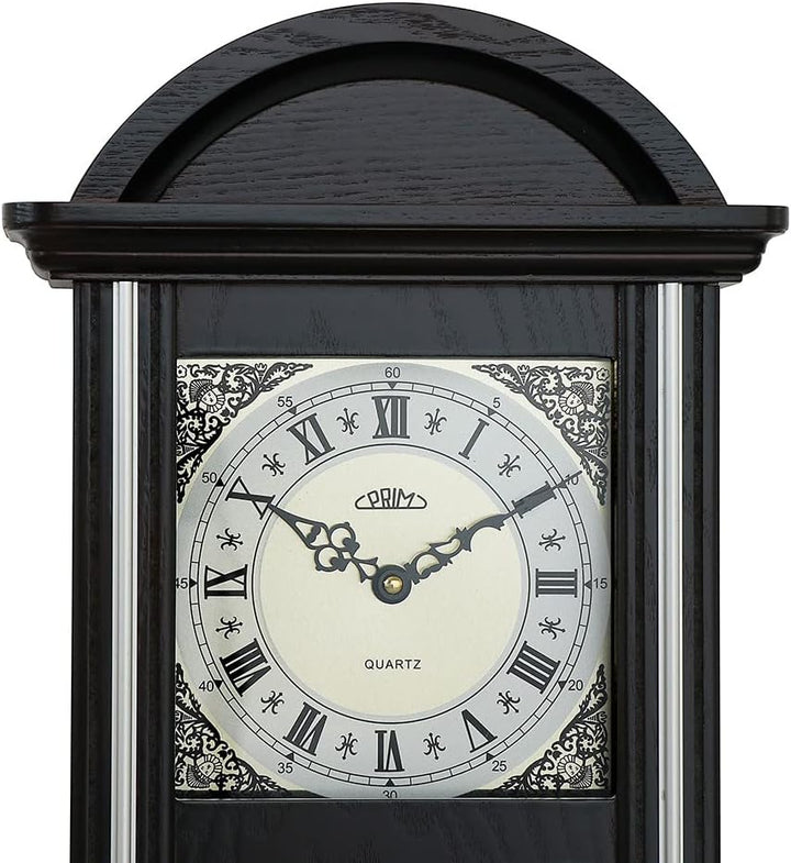 PRIM Wanduhr Pendulum III – B, Retro Design, 610 x 250 x 90 mm, Verziertes Zifferblatt, Pendel-Wandu