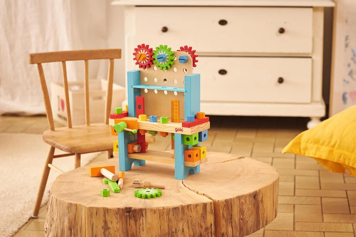 goki 58386 - Meine erste Werkbank aus Holz, Holzspielset für Heimwerker inkl. Hammer, Schrauben, Dre