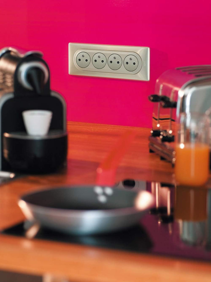 Legrand Céliane Komplettset 4 Steckdosen, zweipolig, mit Erdung, verdrahtet, Silber, 200227, 230 vol