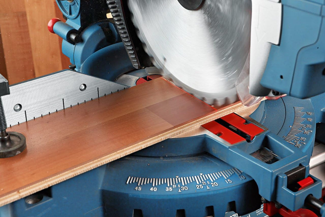 Bosch Professional Kombinationssäge GTM 12 JL (Sägeblatt-Ø: 305 mm, inkl. 1x Kreissägeblatt, Schiebe