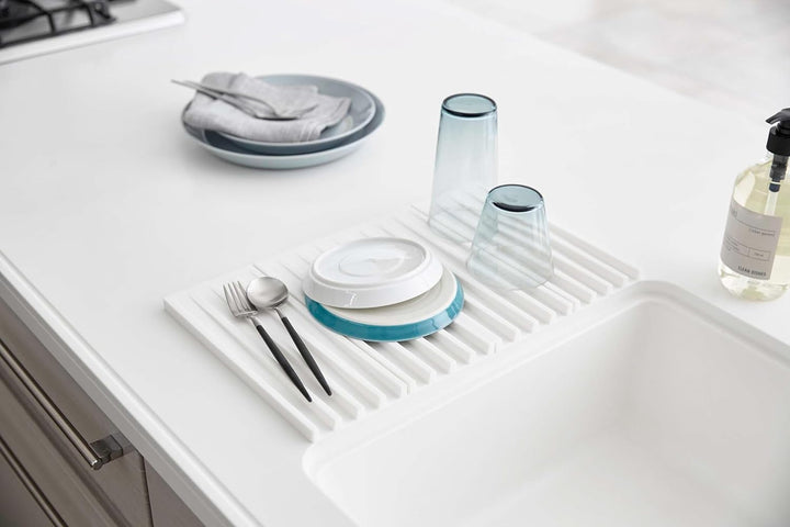 Yamazaki 3835-P Home Faltbares Abtropfgestell – Küche Geschirr Abtropfmatte, Silikon, White One Size