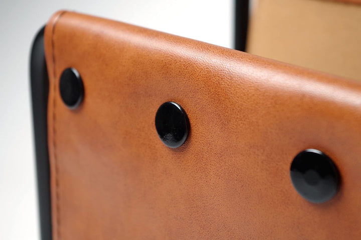 Kobolo Zeitungsständer aus Metall und Kunstleder braun mit Zwei Fächern 38x25x27cm