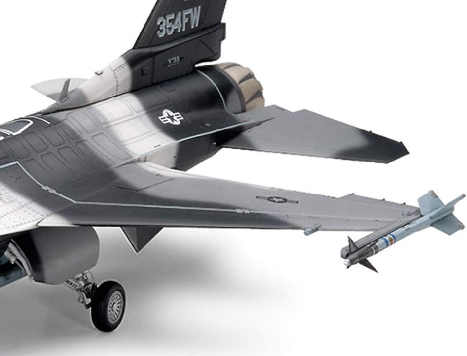 Tamiya 300061106-1:48 Lockheed Martin F-16C/N Aggressor