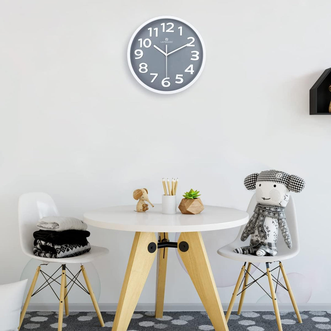 Lafocuse 3D Ziffern Lautlos Wanduhr Grau, Modern Wanduhr 30cm Leicht zu Lesen, Ohne Ticken Geräuschl