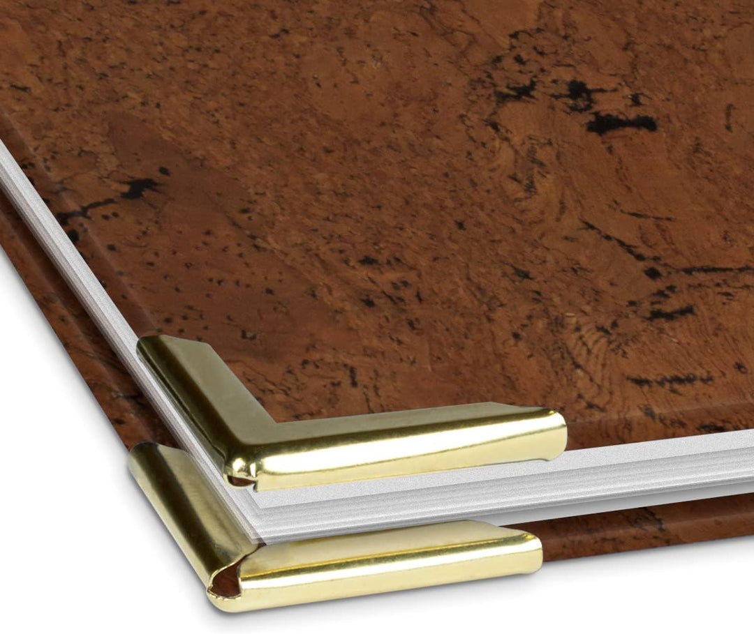 Handgefertigte Zeugnismappe im dunklen Korkeinband mit exclusivem Prägedruck in verschiedenen Farben