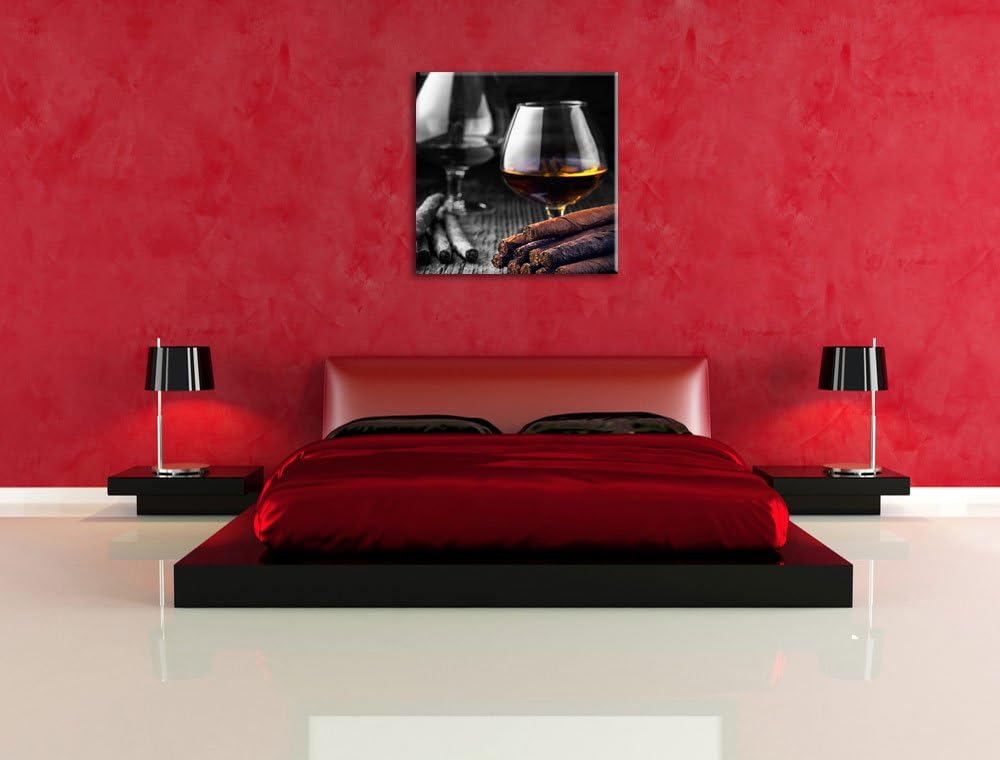 Pixxprint Edler Whisky mit Zigarren auf rustikalem Holztisch schwarz/weiss, Format: 70x70 auf Leinwa