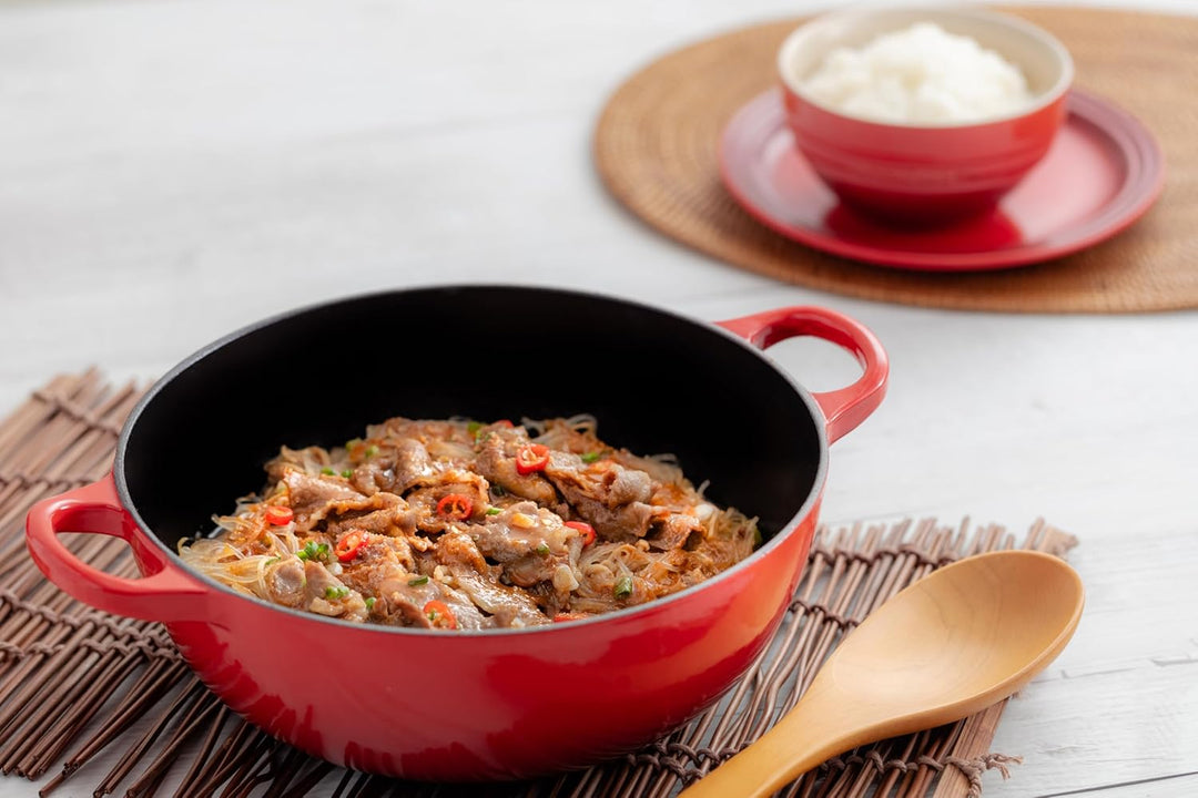Le Creuset Balti Dish aus Gusseisen, 24 cm, 2,7 Liter, Kirschrot, 20142240600460, Kirschrot