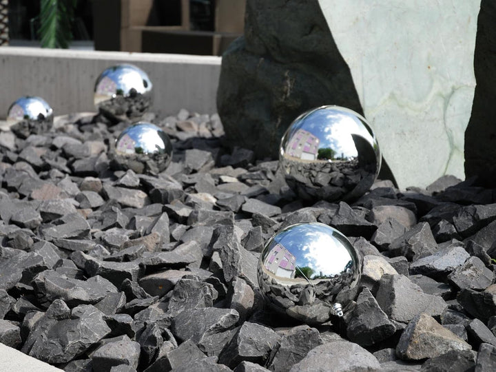 EUROPALMS Dekokugel 30cm, Silber | Deko-Kugel aus Kunststoff für Innen- und Aussendekoration