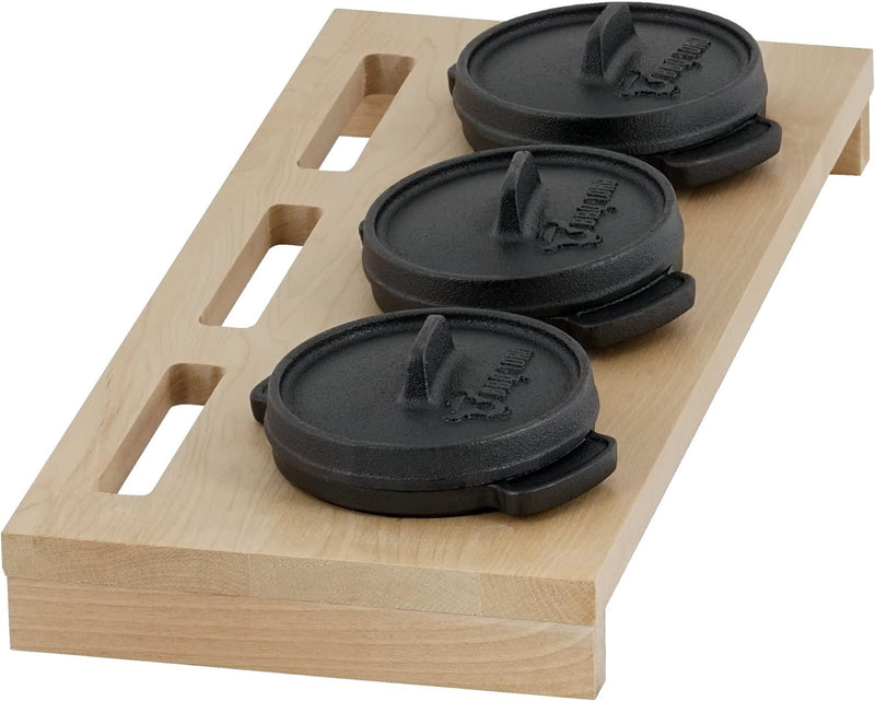 BBQ-Toro Mini Dutch Oven Set mit Holzunterlage | 3 x Ø 11 cm | Gusseisen 3er Set Serviertöpfe | bere