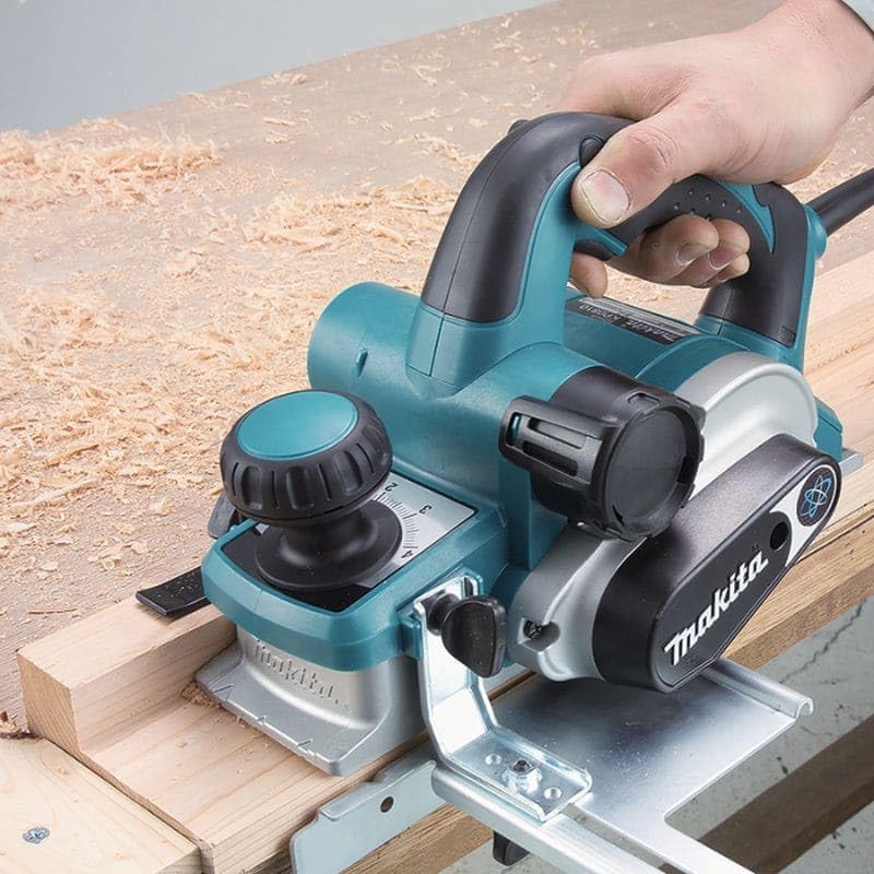 Makita KP0810C, 1050 W, 220