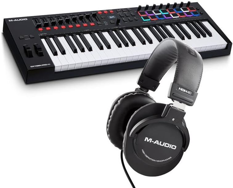 M-Audio Oxygen Pro 49 und HDH40 – 49-Tasten USB MIDI Keyboard Controller mit Beat Pads und Over-Ear