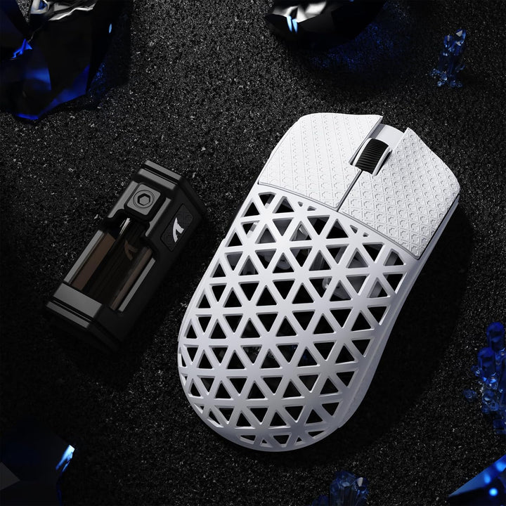 ATTACK SHARK R5 Ultra Carbonfaser HyperSpeed Kabellose Gaming-Maus, 39g Ultraleichte Maus mit Gripta