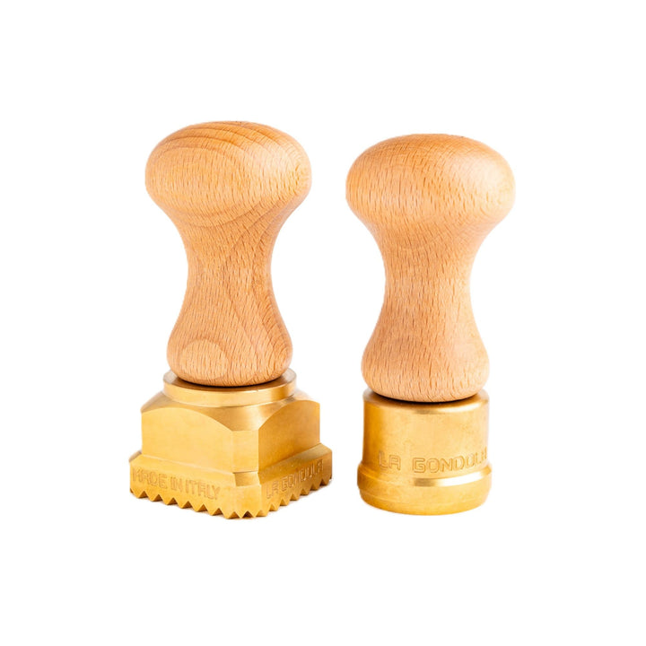 La Gondola Set mit 2 Hausgemachten Ravioli-Stempeln - Rund Glatt 38mm & Quadratisch Gewellt 45x45mm