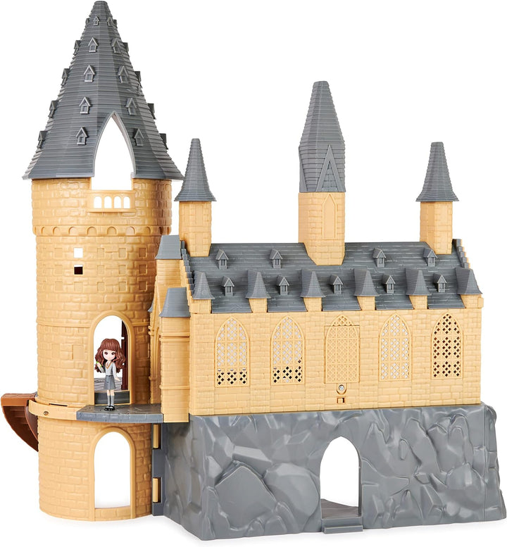 Spin Master Wizarding World Harry Potter - Schloss Hogwarts Spielset mit Licht und Sound sowie exklu