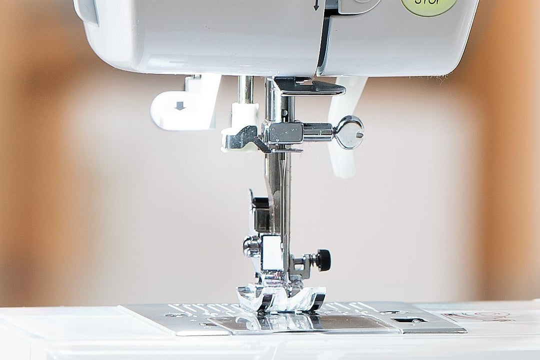 Juki HZL-80HP-B Nähmaschine, weiss