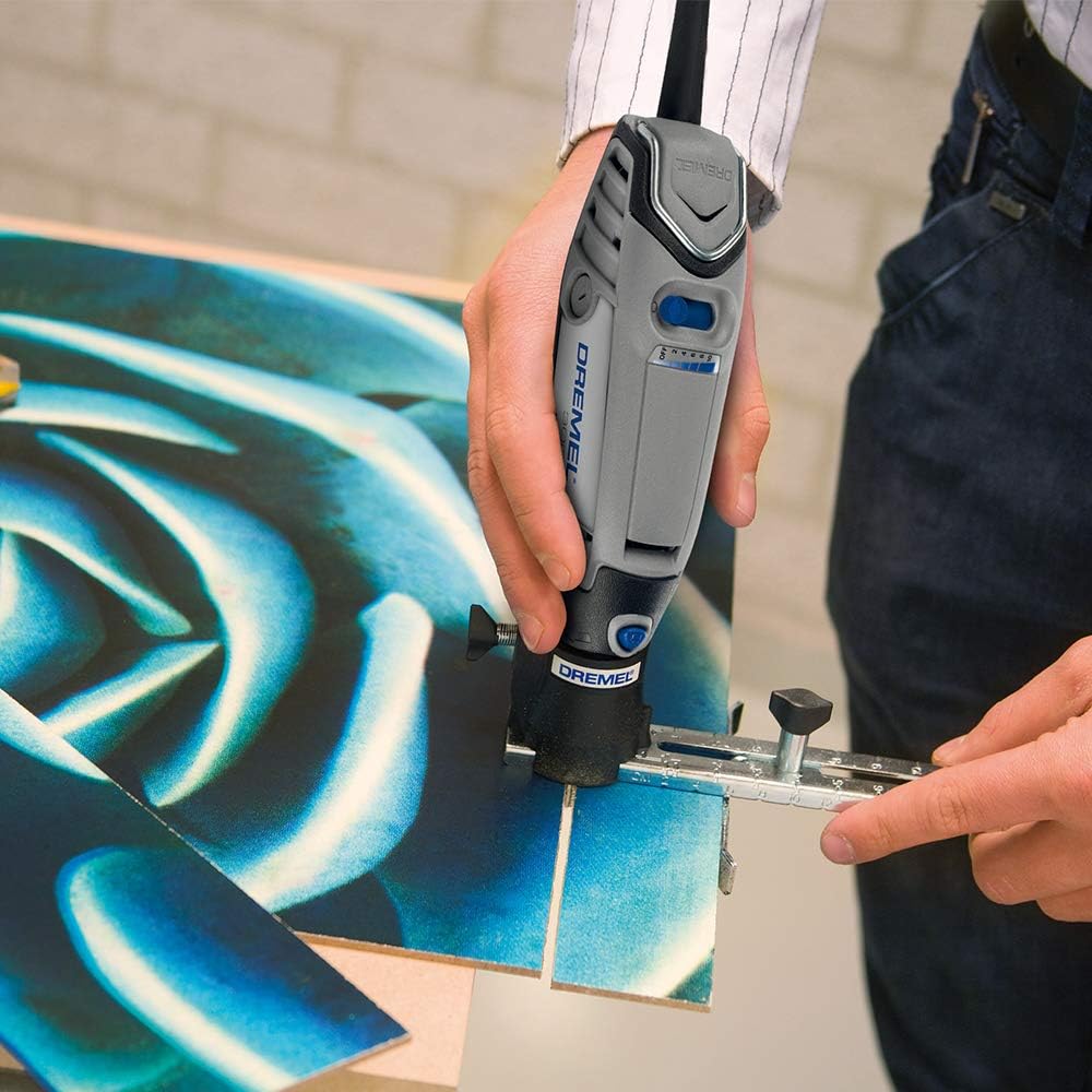 Dremel 678-01 Circle Cutter and Straight Edge Guide