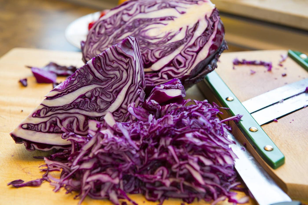 teemando® Krauthobel Gemüsehobel mit beweglichem Schlitten für sicheres Schneiden von Krautköpfen un