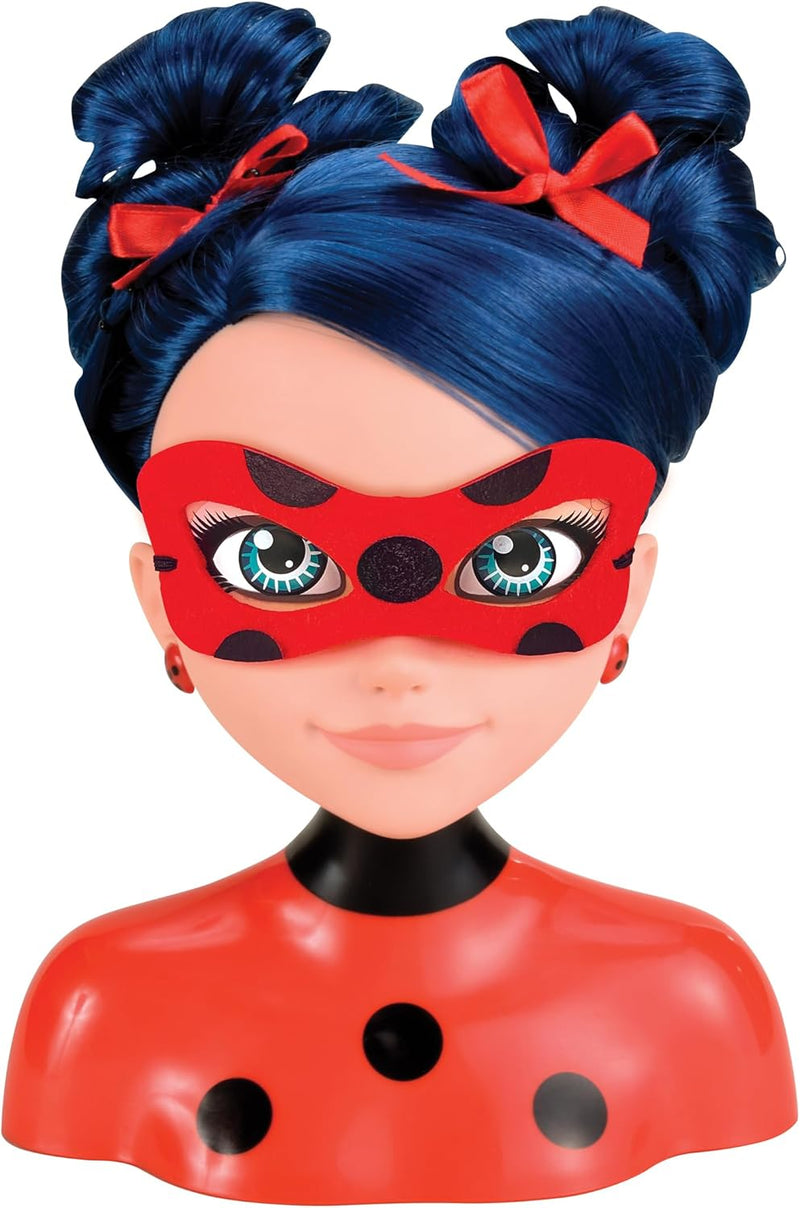 Bandai – Miraculous Ladybug – Miraculous Deluxe Frisierkopf, 21 cm – Marinette-Frisierkopf + 30 Acce